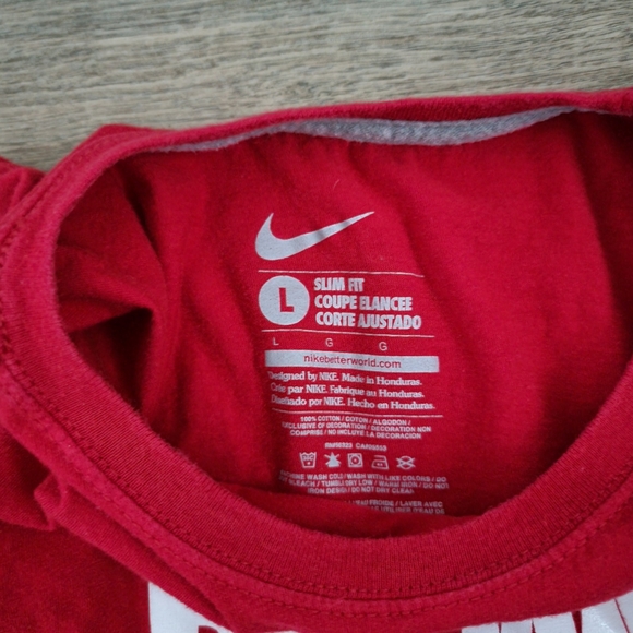 University Of Georgia Bulldogs Nike DriFit NCAA Between The Hedges TShirt Kids L - Picture 7 of 15